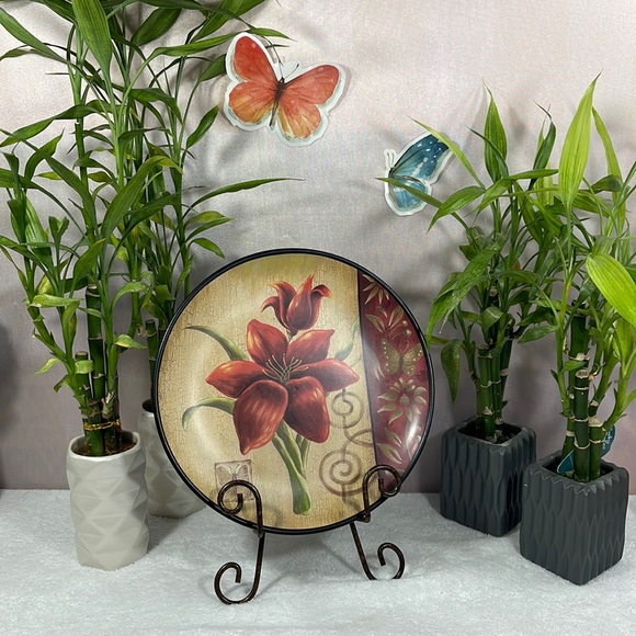 🌱🌿🌺 Crimson Lily Decorator Plate 🌺🌿🌱 - Picture 1 of 8